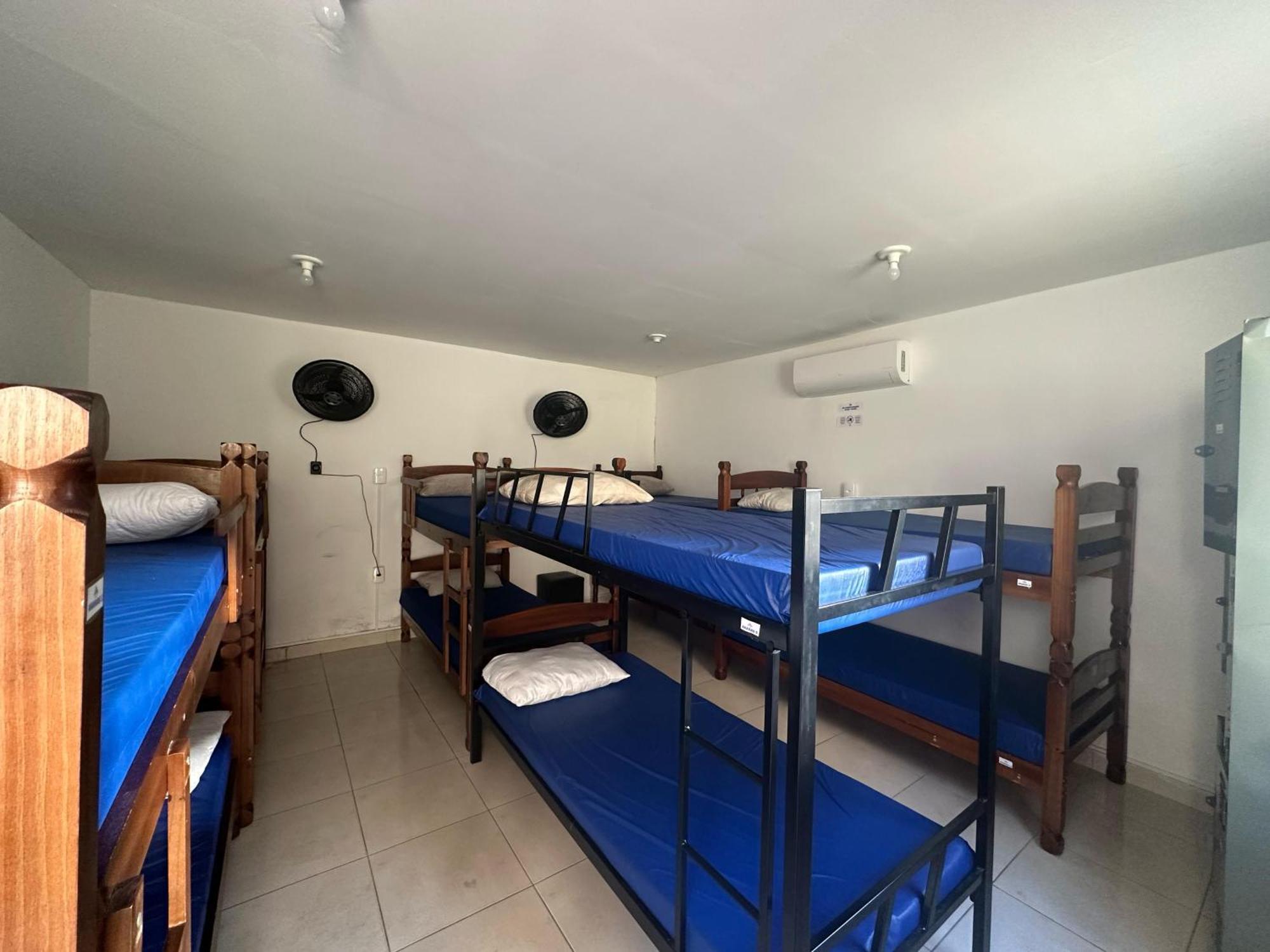 Hostal Casinha Tropical